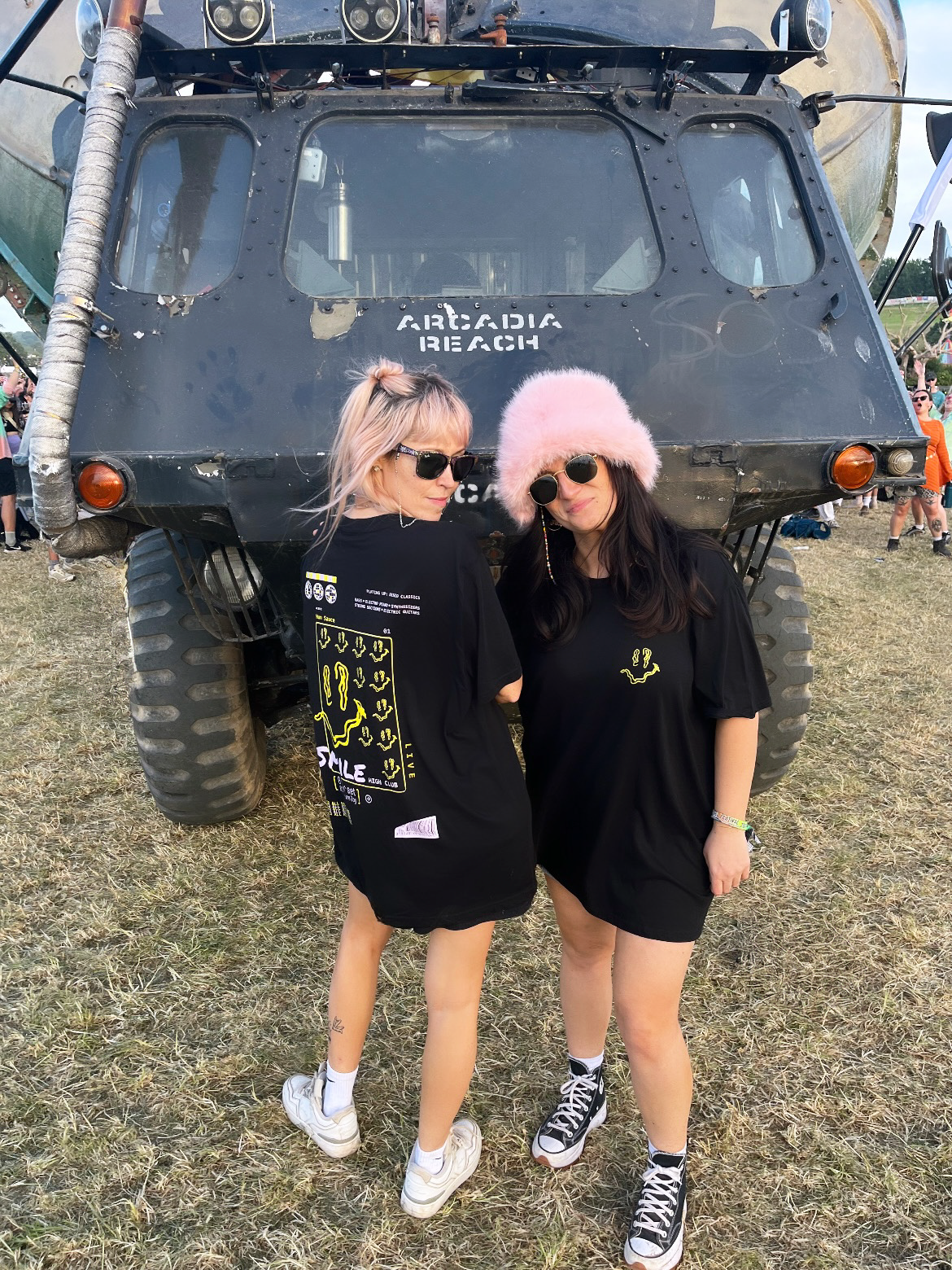 Glastonbury Festival, Arcadia stage, Dj SHOSH. Save Our Scene, Human Traffic Takeover. In Hun Sauce, Smile High Club T-Shirt