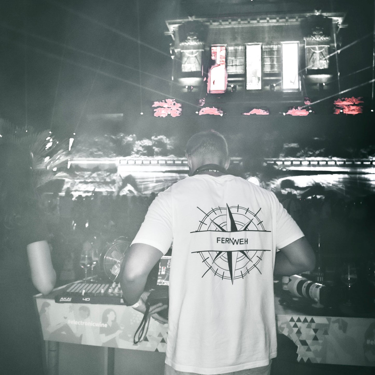DJ FERNWEH Exclusive T-Shirt